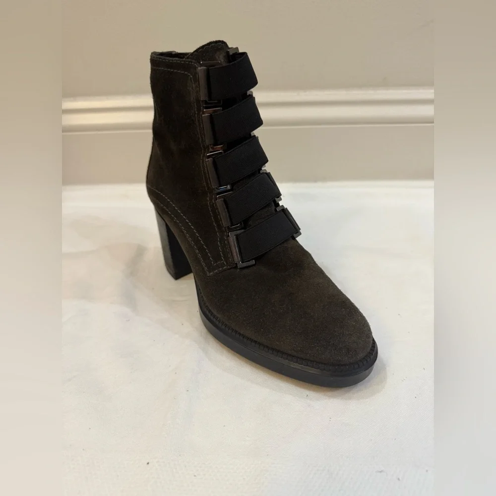 Aquatalia Indira Brown Round Toe Buckled Booties Size 6